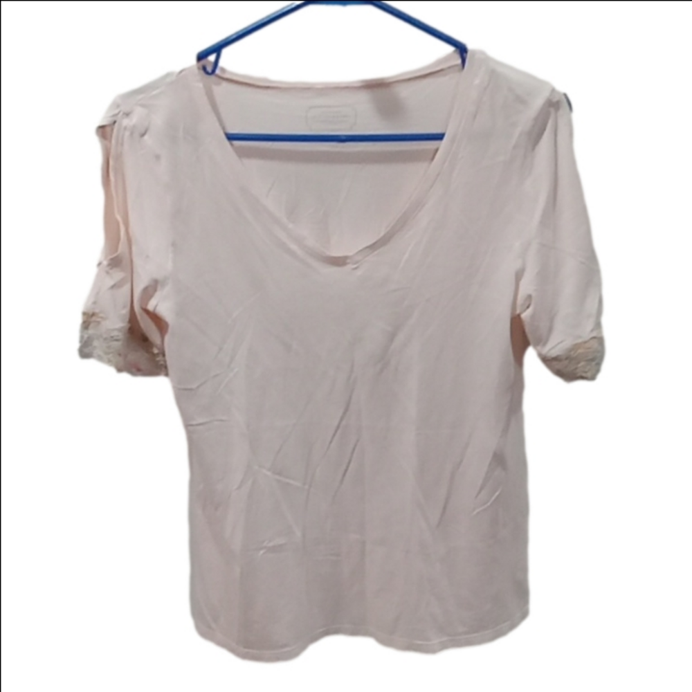 (209)  INTIMISSIMI, 100 % COTTON PALE PINK V NECKLINE LACE TRIMMED SHORT SLEEVES